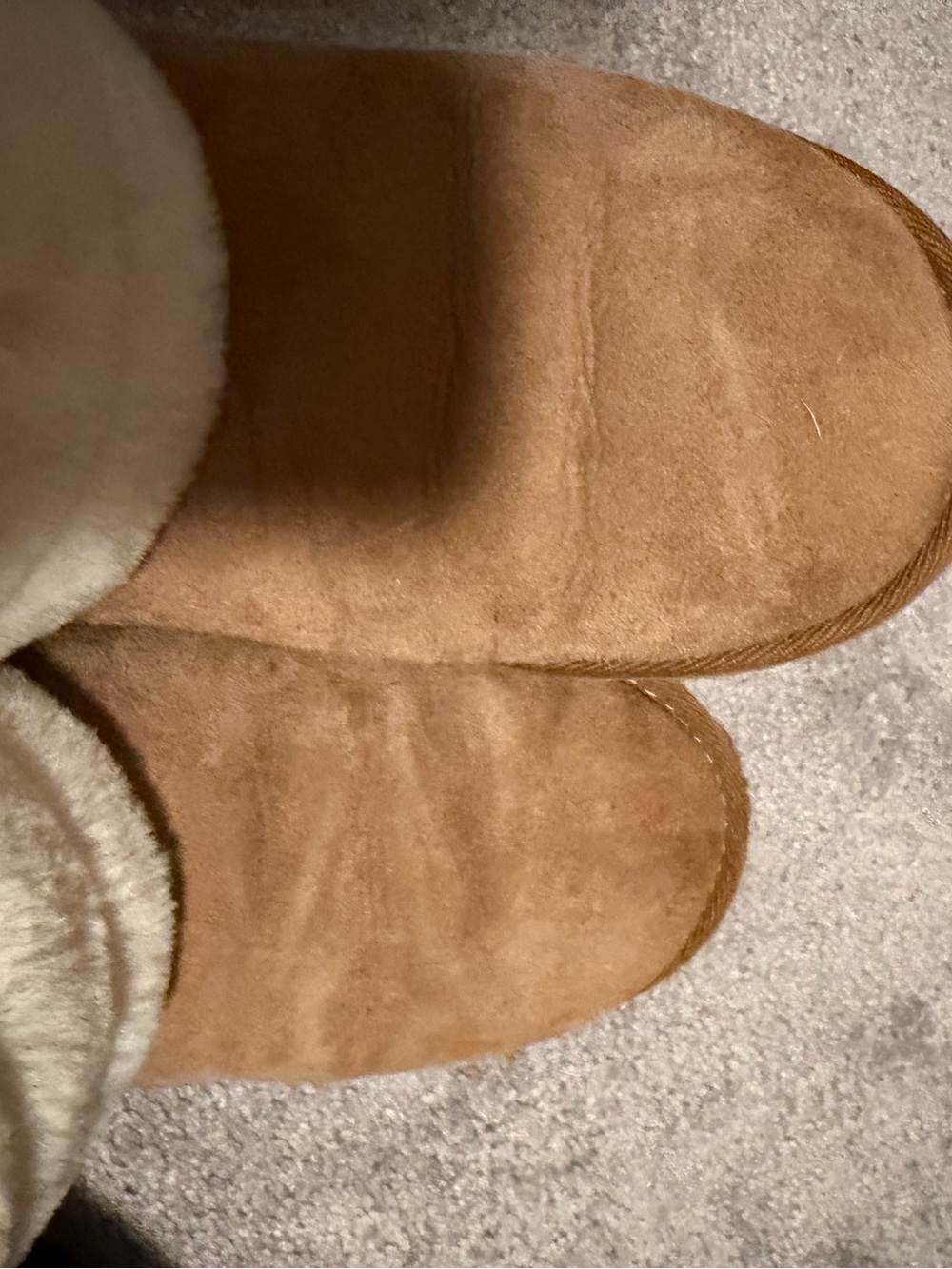 UGG Women's Chestnut Suede Short Boot with Cream Fur Cuff EUC SZ 38 - Picture 6 of 7